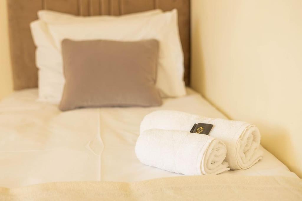 The Wellness Lodge- Gym, Table Tennis, Cinema, Parking And More! บาธ ภายนอก รูปภาพ