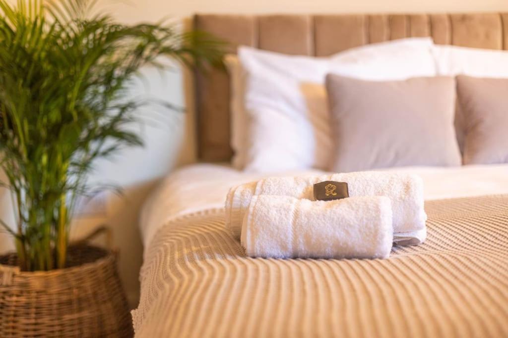 The Wellness Lodge- Gym, Table Tennis, Cinema, Parking And More! บาธ ภายนอก รูปภาพ